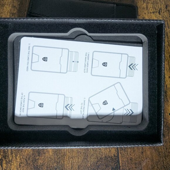 TRAVANDO Swype Slim Wallet for Men Metal RFID Blocking Mens Wallet Card Case - Picture 6 of 6